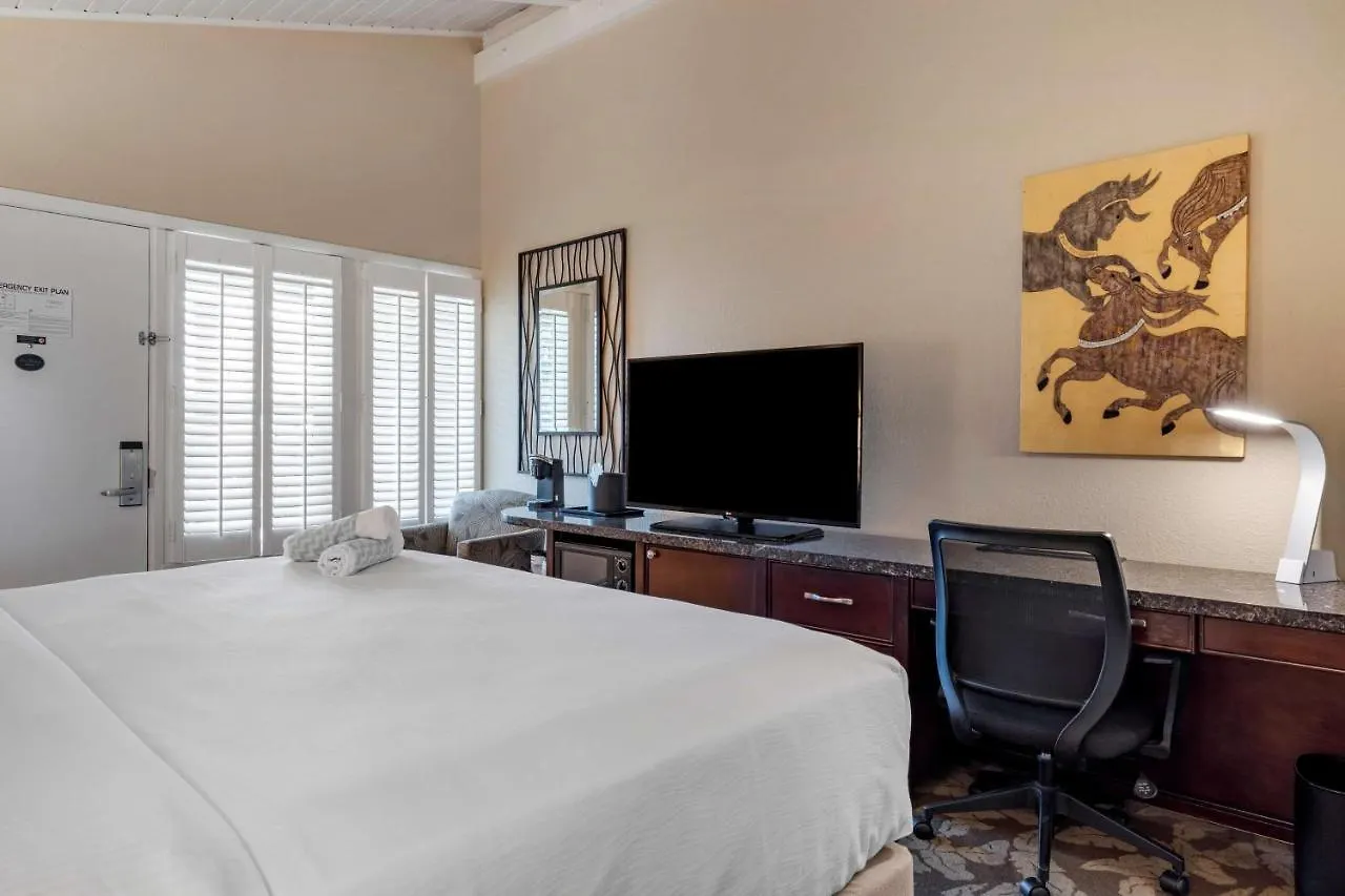 Best Western Plus Island Palms & Marina Hotel