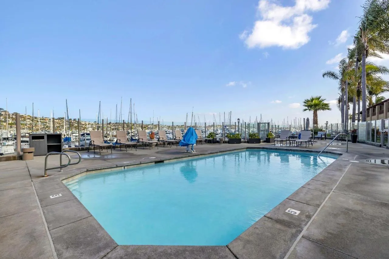 Best Western Plus Island Palms & Marina Hotel 3*