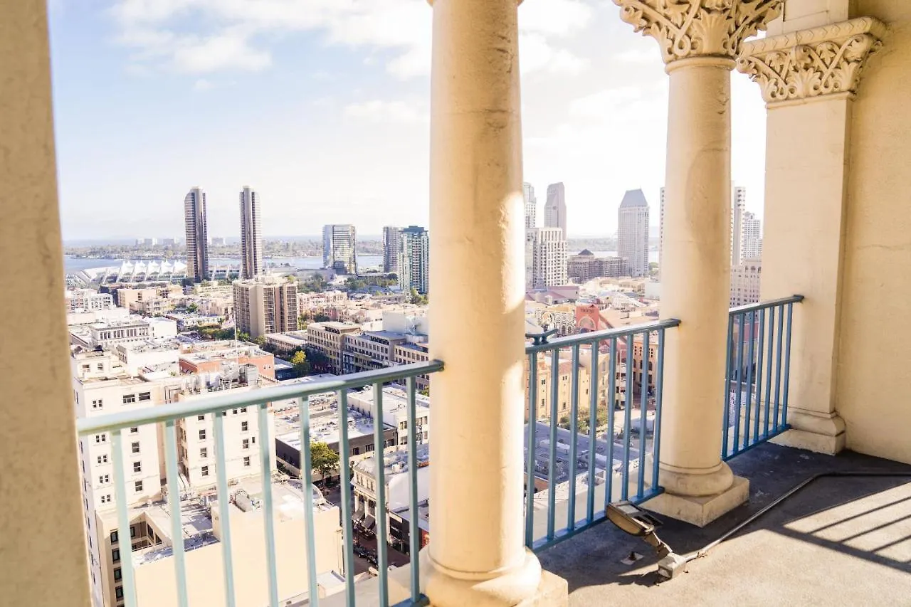 Courtyard By Marriott Downtown Hotel 4*