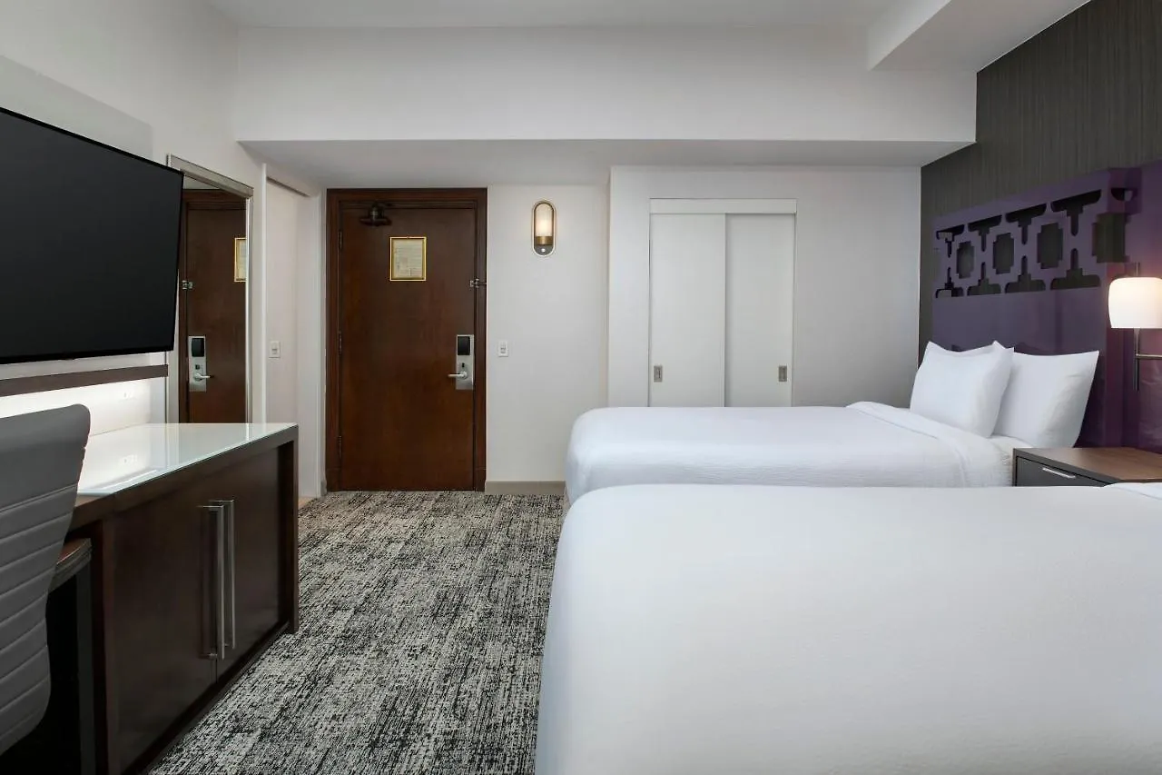 Hotel Courtyard By Marriott Downtown 4*