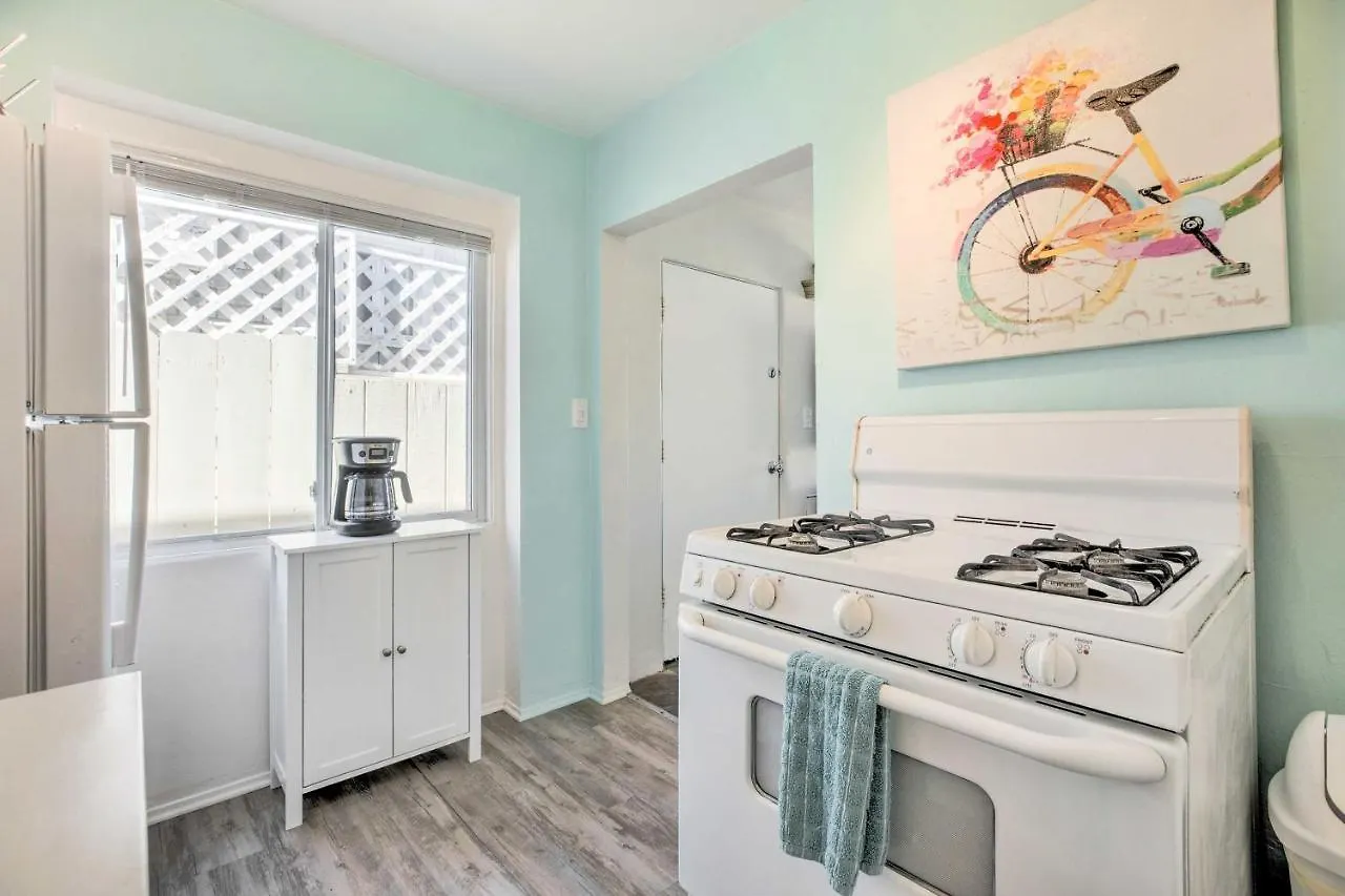 Holiday home Cozy In Heart Of Mission Beach! *
