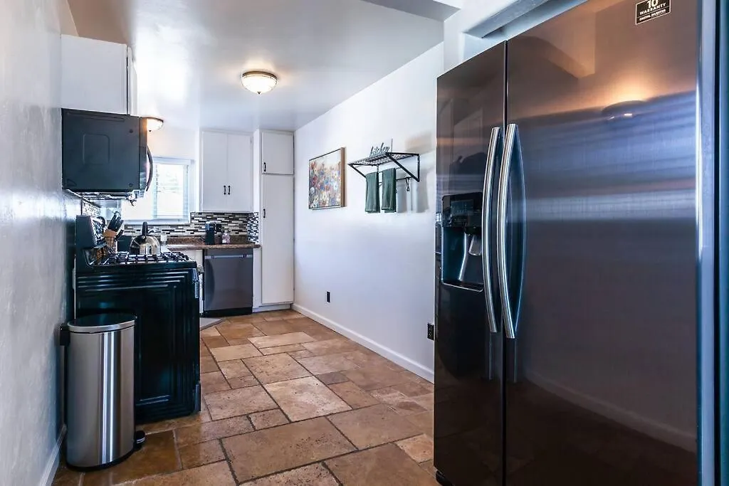 Apartment Crown Point Beach Retreat