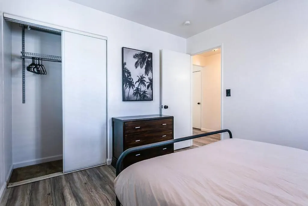 Crown Point Beach Retreat Apartment *
