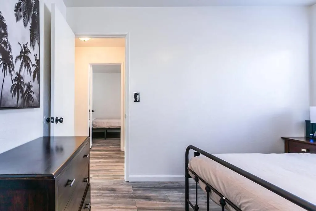 Apartment Crown Point Beach Retreat