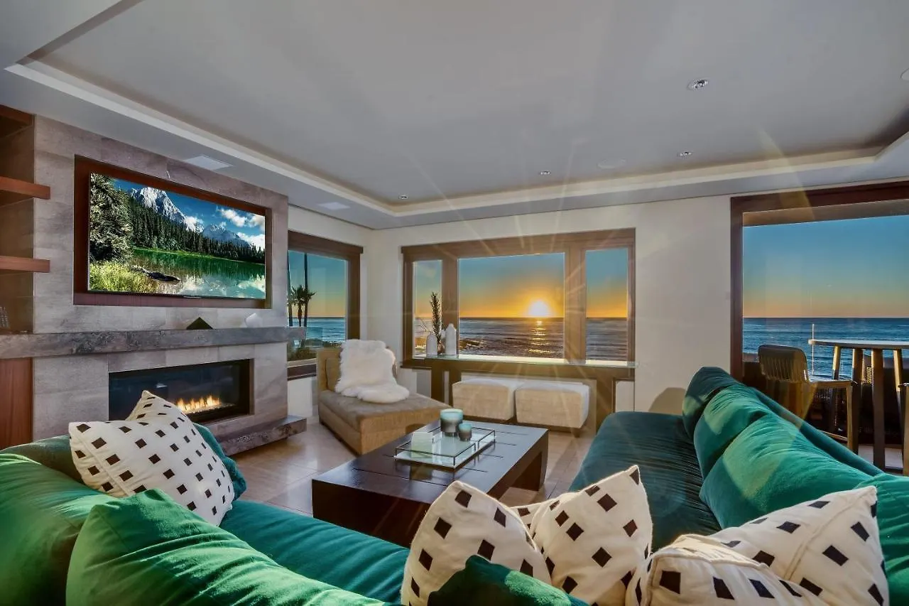 Holiday home Luxury Beachfront With Hot Tub & Ocean Views *