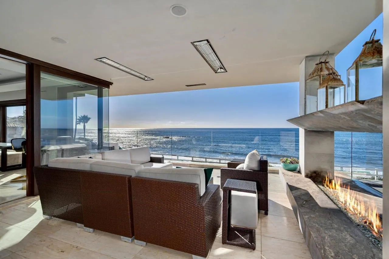 Luxury Beachfront With Hot Tub & Ocean Views Holiday home *