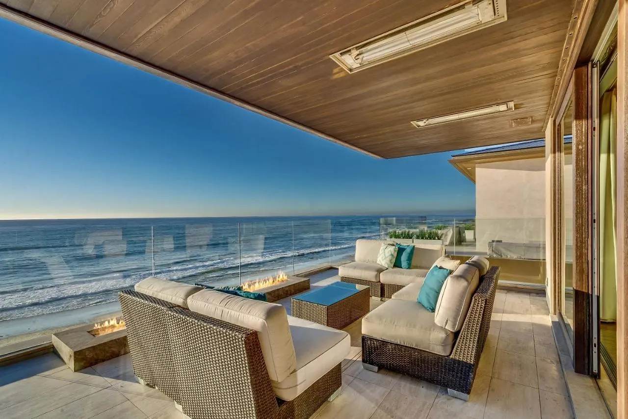 Holiday home Luxury Beachfront With Hot Tub & Ocean Views