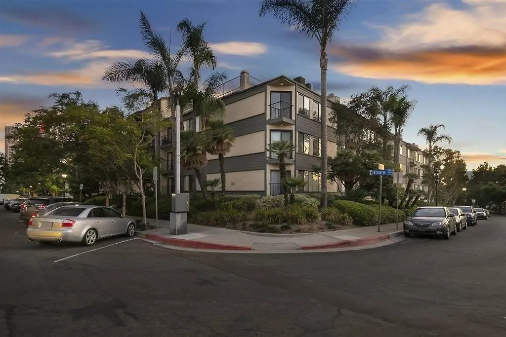 Apartment Chic Steps From Petco Park San Diego