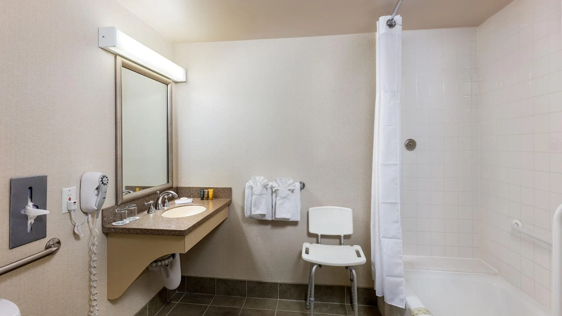 Handlery Hotel 3*