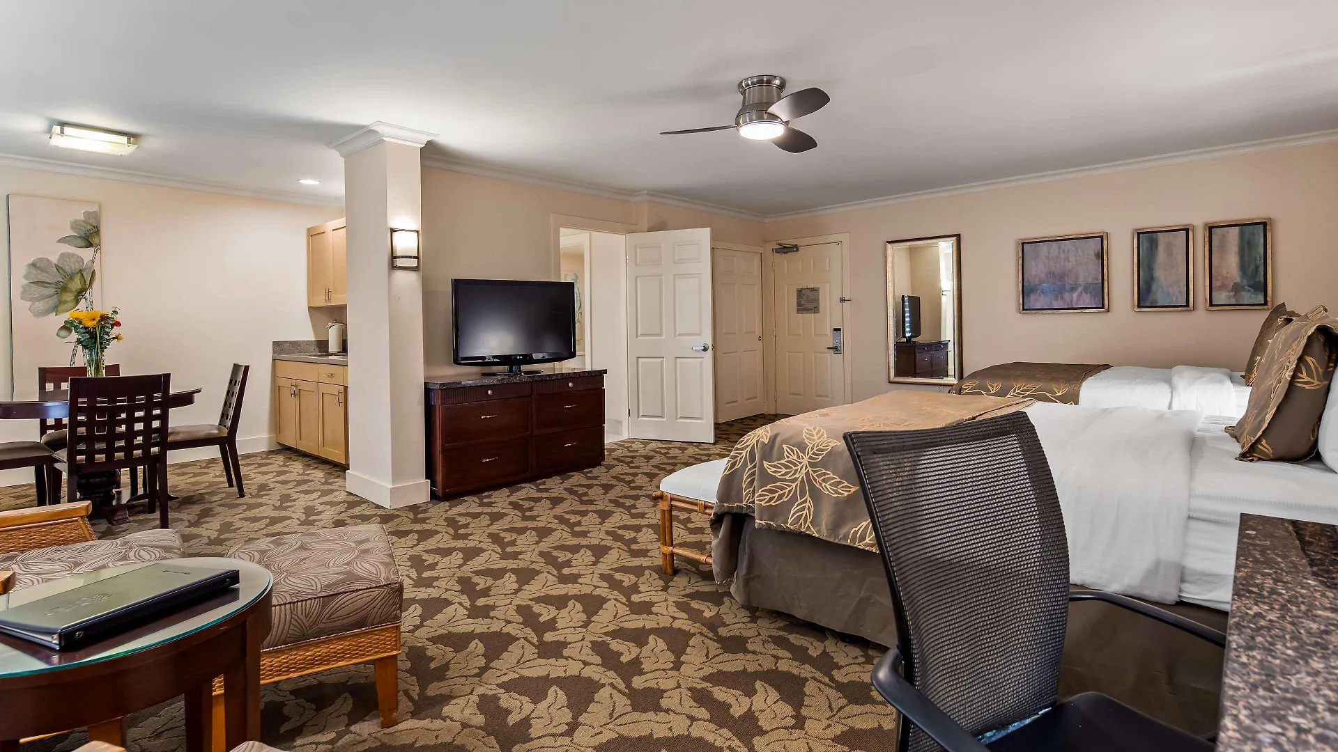 Best Western Plus Island Palms & Marina 3*