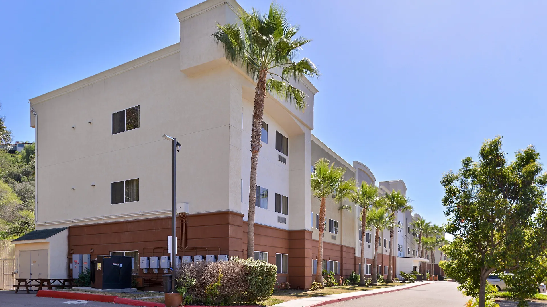 Hotel Candlewood By Ihg 2*