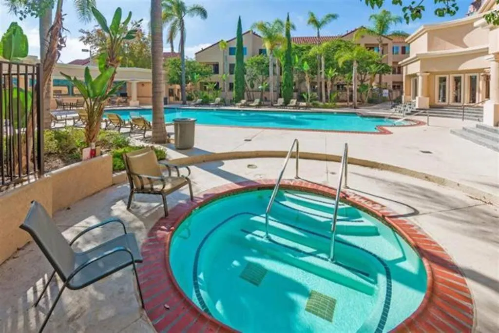 Corner 2-story One Bedroom La Jolla San Diego