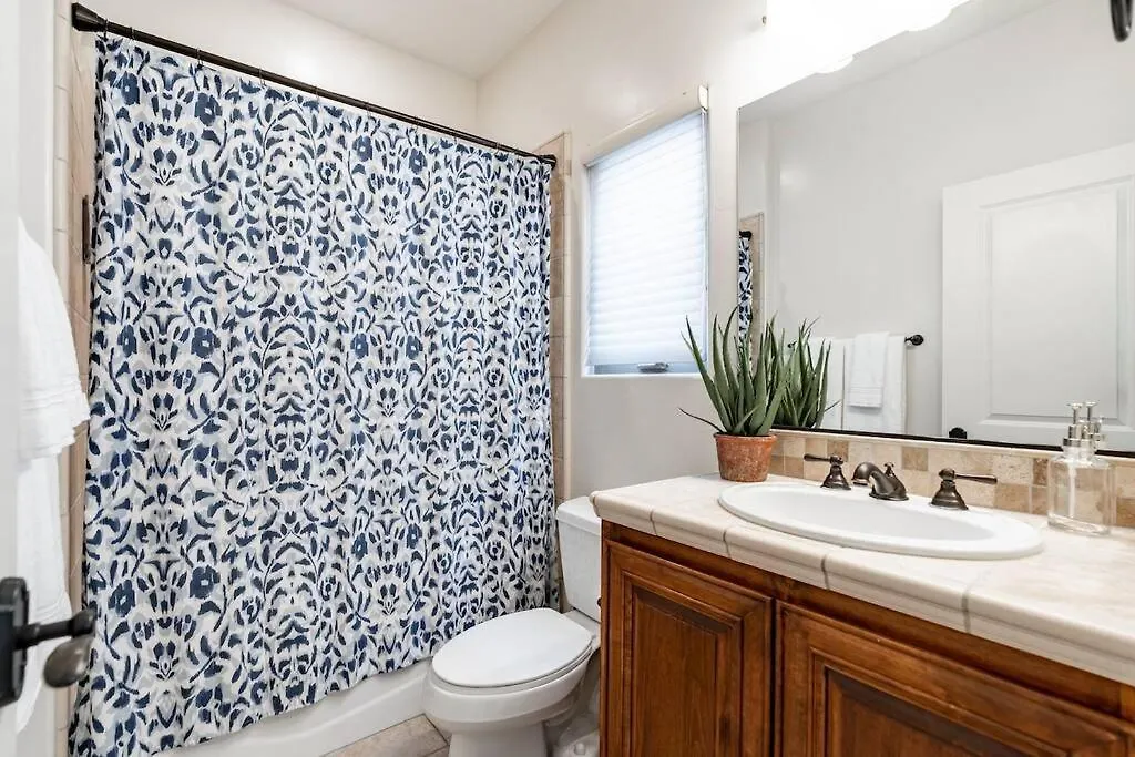 Your In - Two-car Garage Holiday home San Diego
