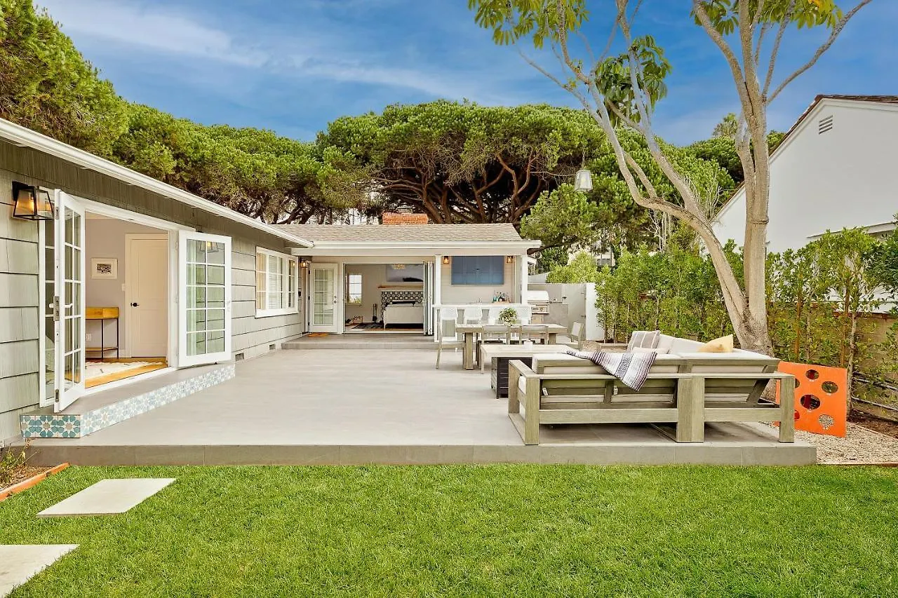 Gorgeous Coastal Four-bedroom Steps From Windansea Holiday home *