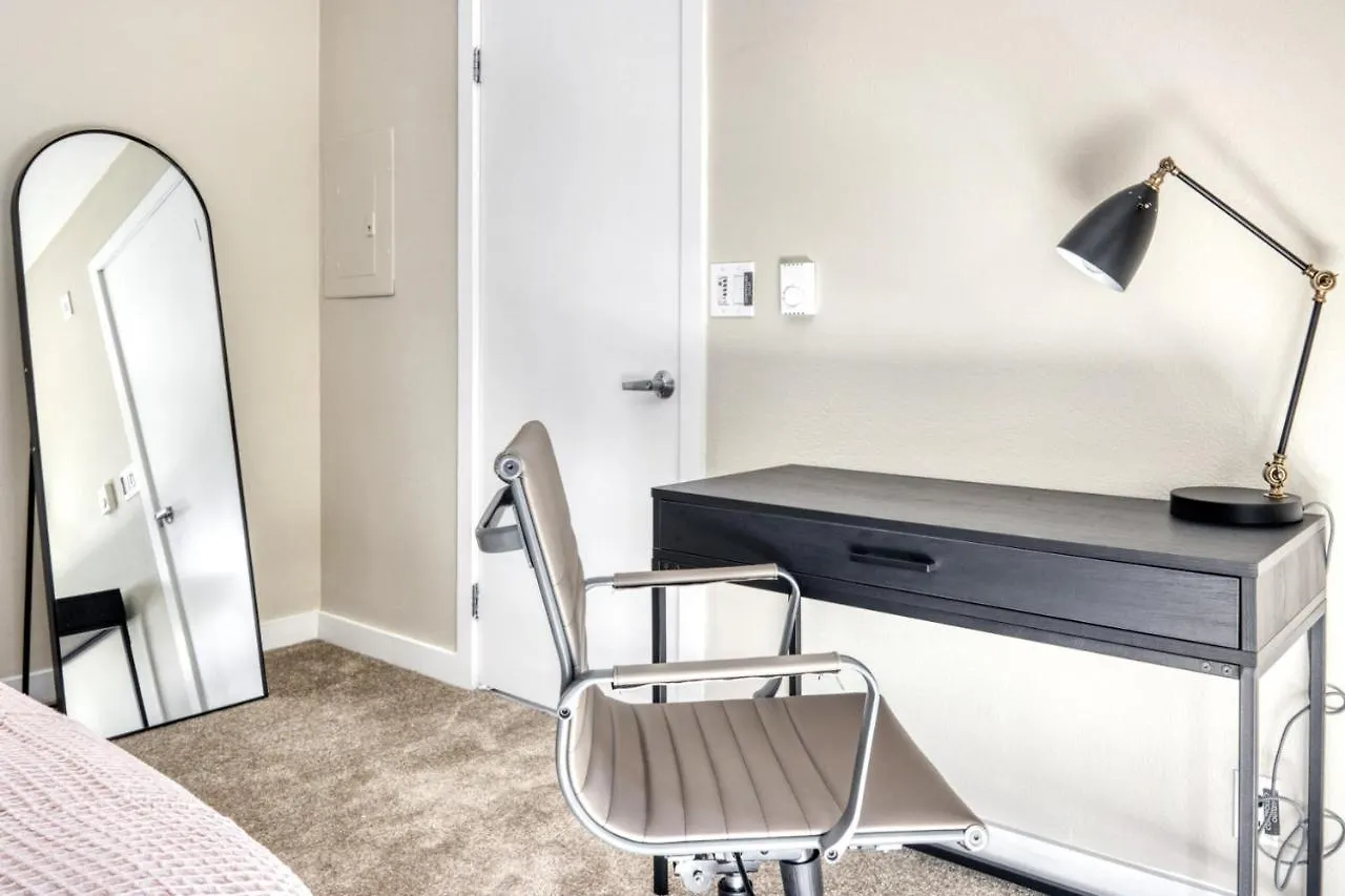 La Jolla 1br W Gym Wd Pool Nr Bars Shops San-8 Apartment *