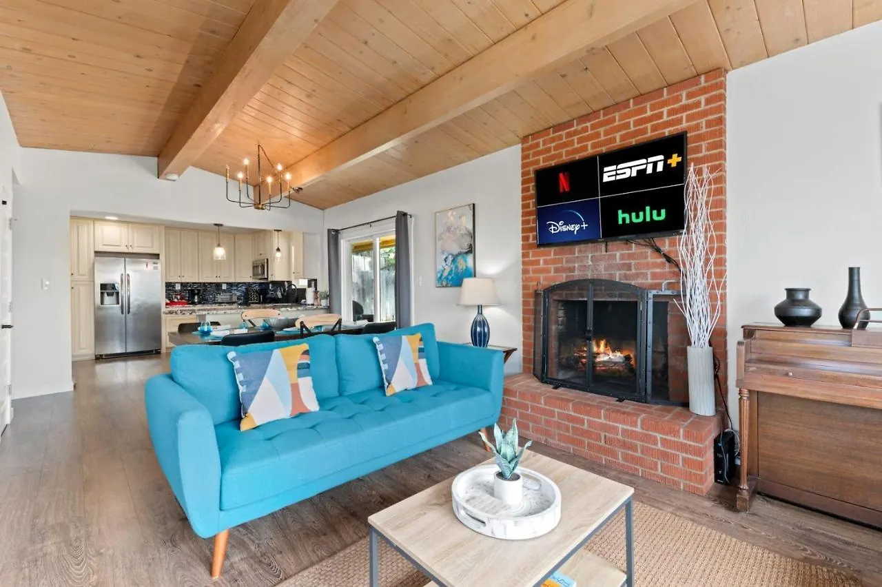 Holiday home Lovely Ocean View Beach House 3br Sleeps 9