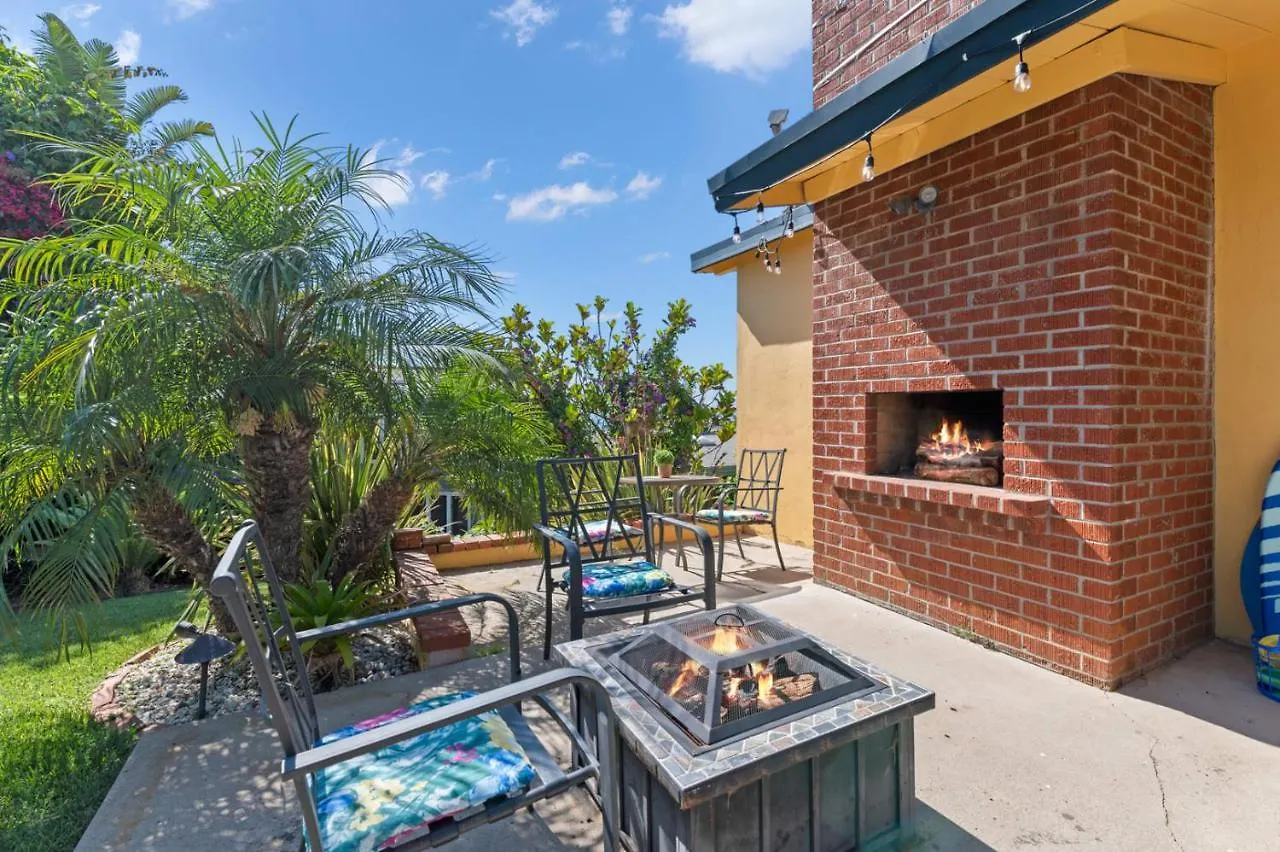 Lovely Ocean View Beach House 3br Sleeps 9