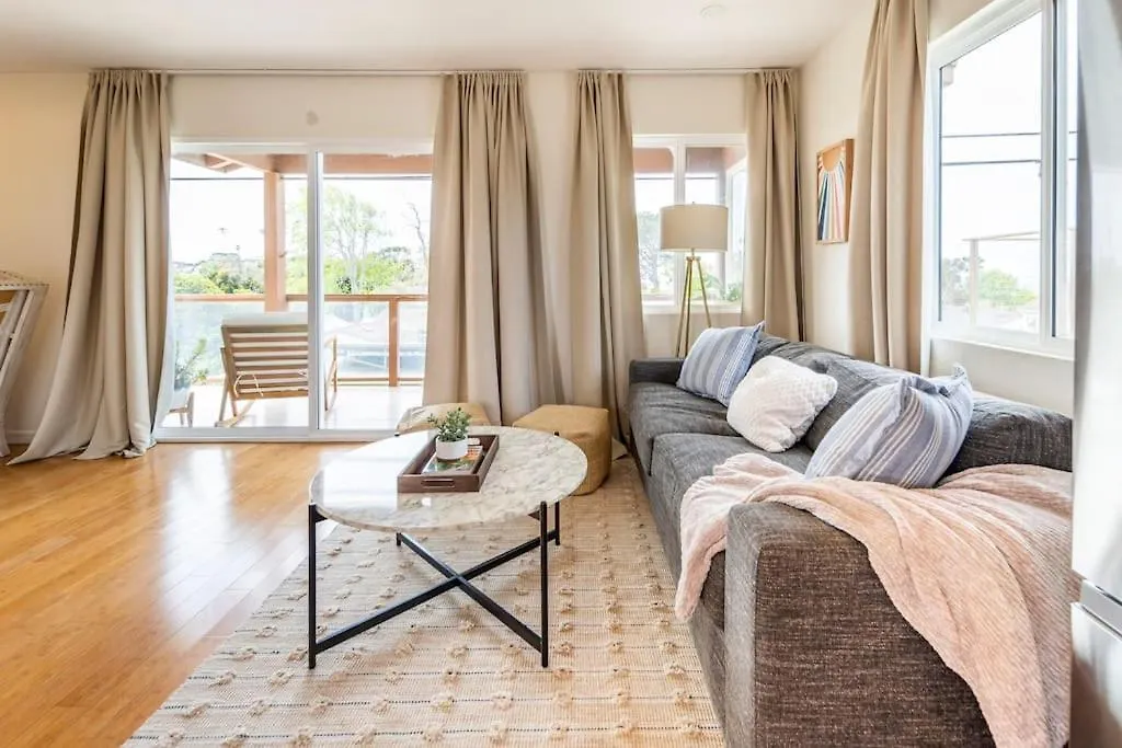 Stylish With Ocean & Views *