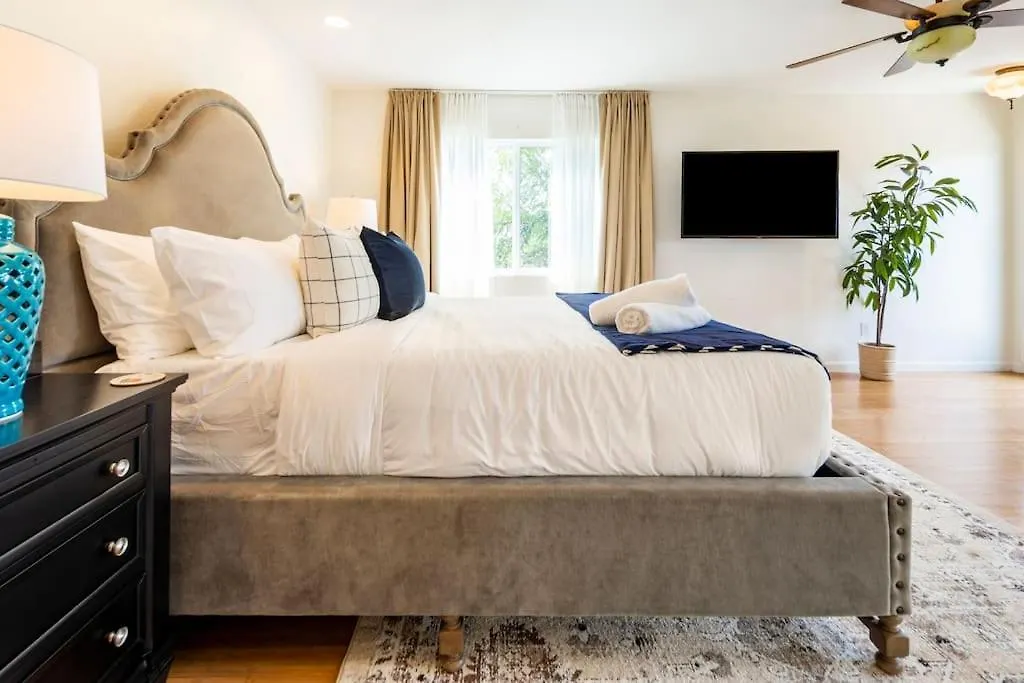 Stylish With Ocean & Views * San Diego