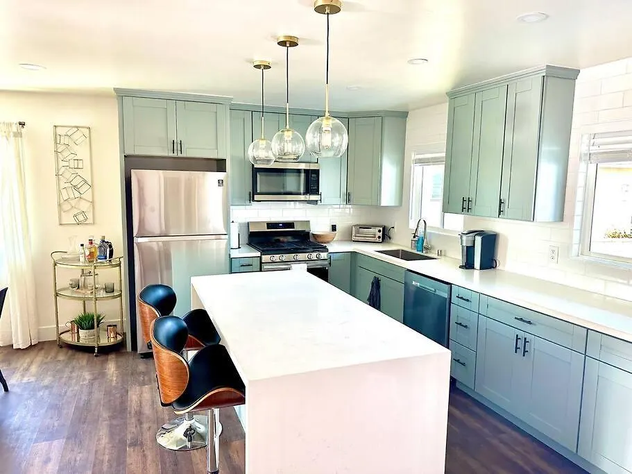 Modern With View And Large Private Backyard Holiday home San Diego