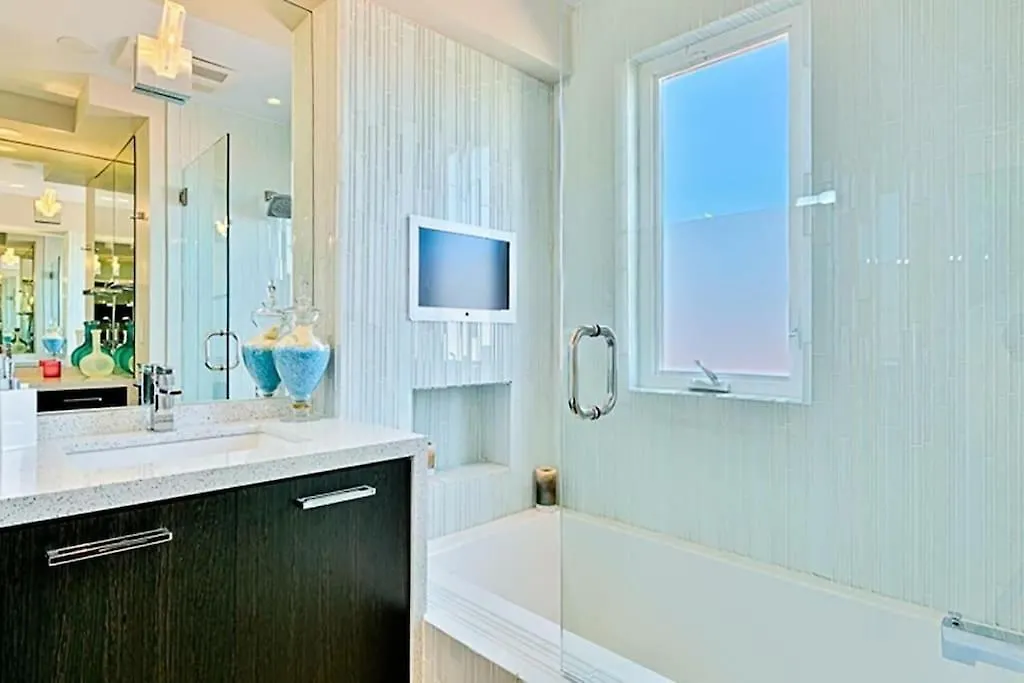 Crown Jewel In Mission At Ocean Front Walk San Diego