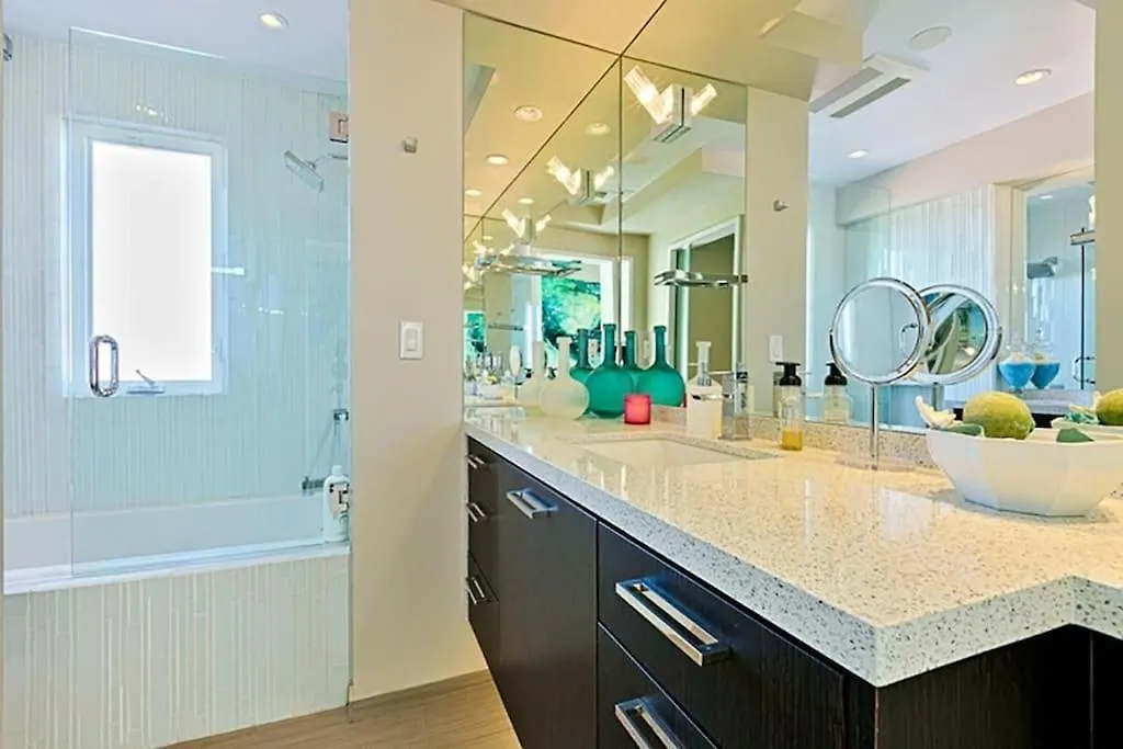 Crown Jewel In Mission At Ocean Front Walk San Diego
