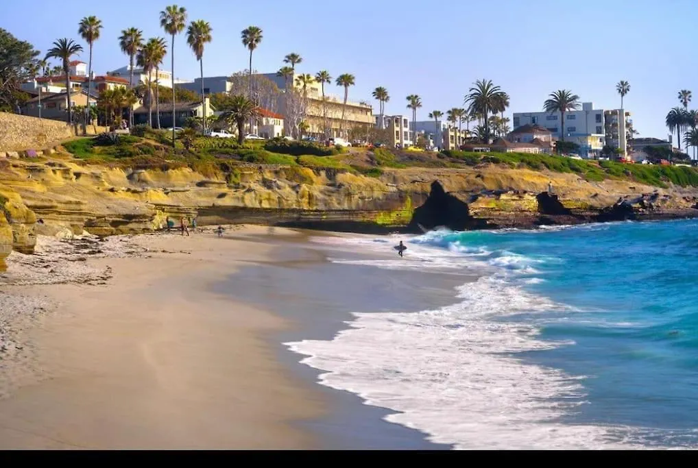La Jolla Townhouse Steps Away From Windansea * San Diego