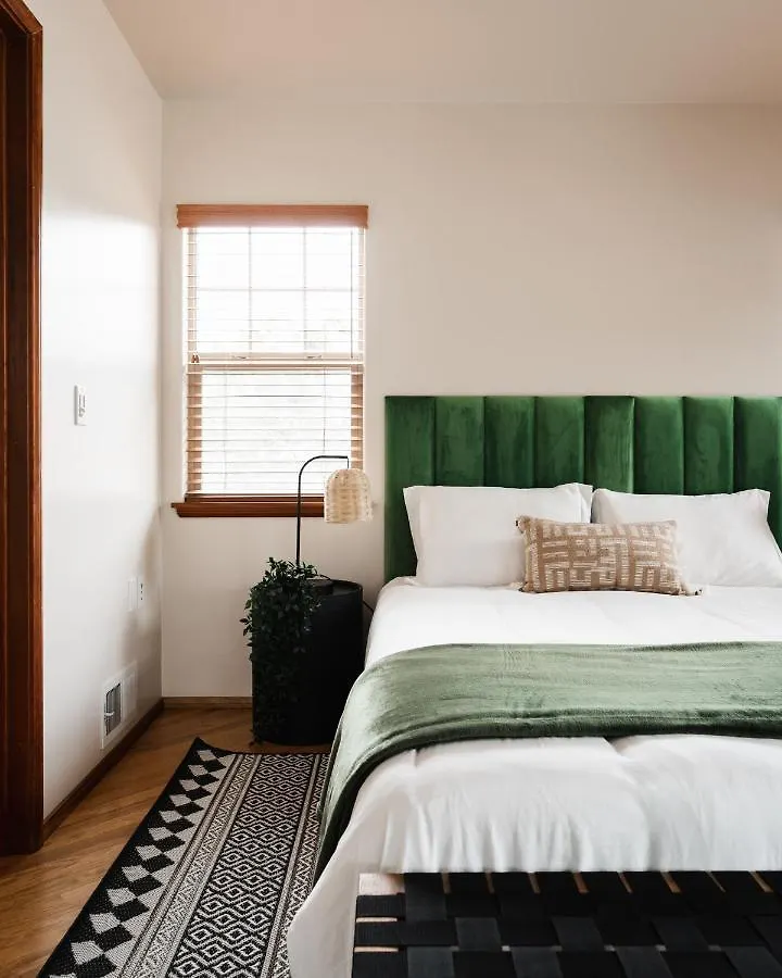 Rooftop City/water Views*jacuzzi*king Beds*central