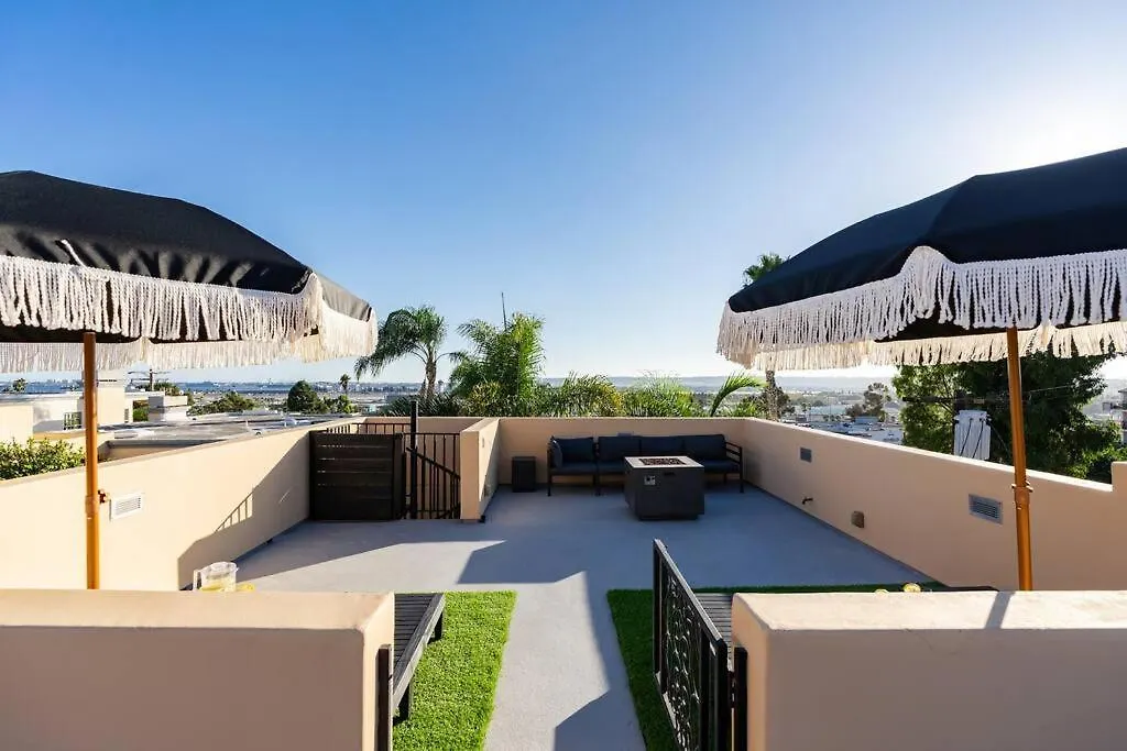Holiday home Rooftop City/water Views*jacuzzi*king Beds*central
