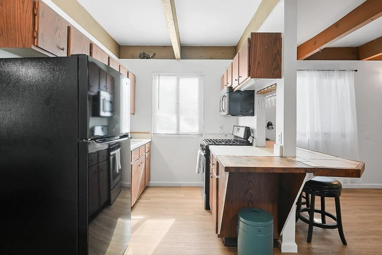Apartment Mission Bay - Steps To Sand, Dining, Ac, Parking & Shops! *