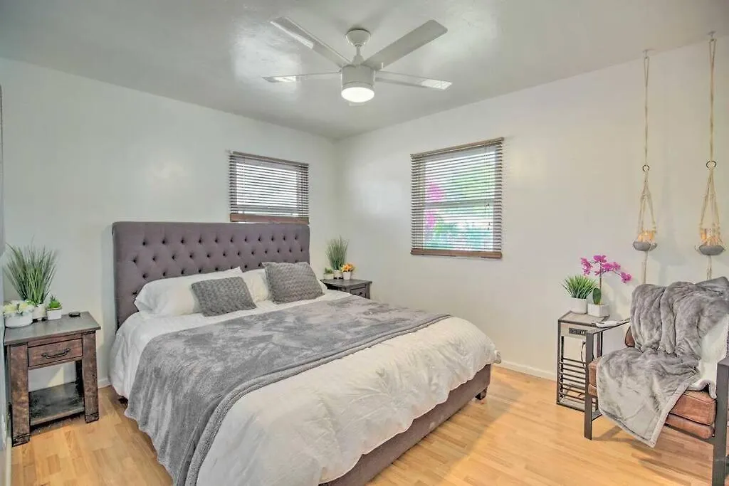 Holiday home Gorgeous Pacific Beach And Mission Bay Home. Walking Distance To The Bay And Golf Course. *