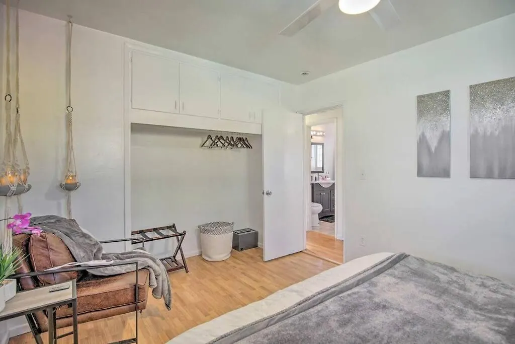 Holiday home Gorgeous Pacific Beach And Mission Bay Home. Walking Distance To The Bay And Golf Course. San Diego