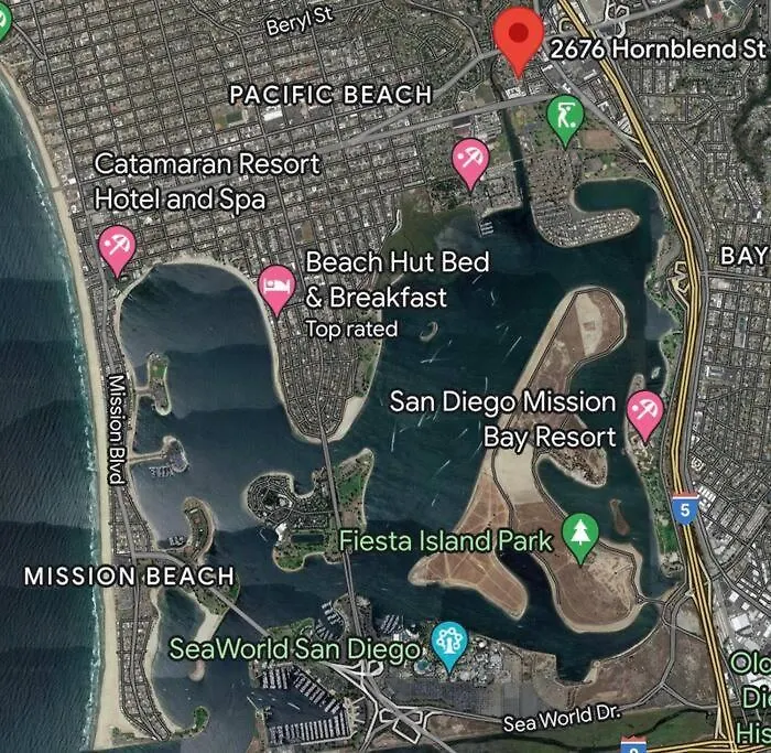 Gorgeous Pacific Beach And Mission Bay Home. Walking Distance To The Bay And Golf Course. San Diego