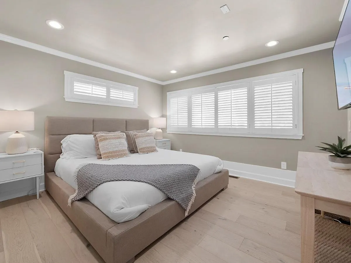 Kennebeck Oasis - Private Patio, Steps 2 & Ac