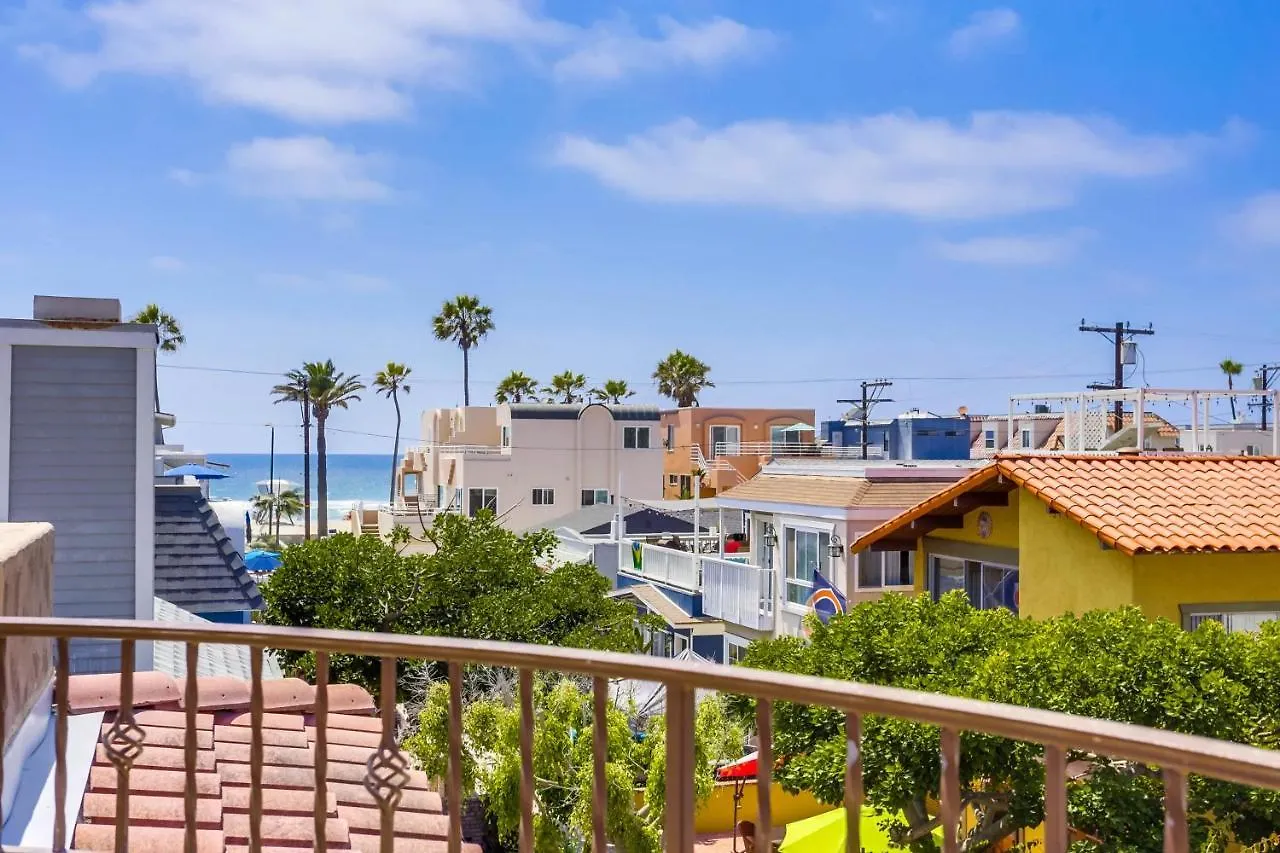 Holiday home Stunning Ocean View W Rooftop Terrace, Firepit, Fast Wifi, Ac & Parking! *