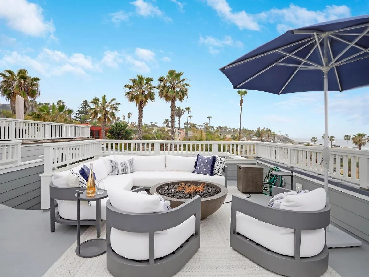 Coastal Retreat Near The W Panoramic Ocean Views, Rooftop Deck, & Firepit *