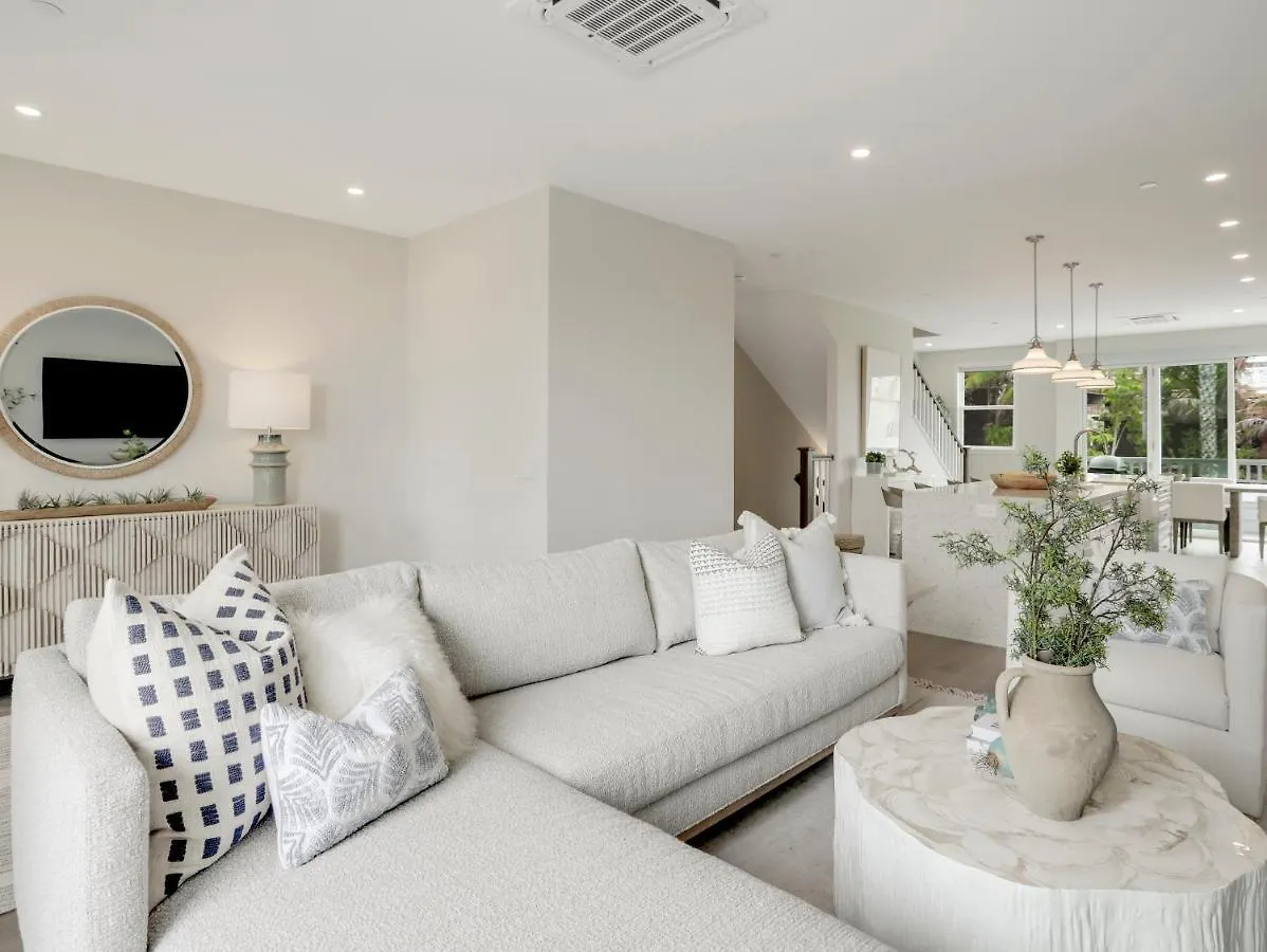Holiday home Coastal Retreat Near The W Panoramic Ocean Views, Rooftop Deck, & Firepit San Diego