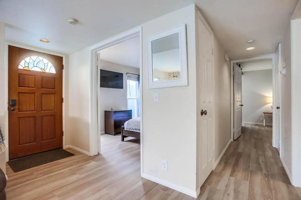 Holiday home Ormond Oasis - Large Private Patio, Washerdryer, Pet Friendly & Steps2sand! *
