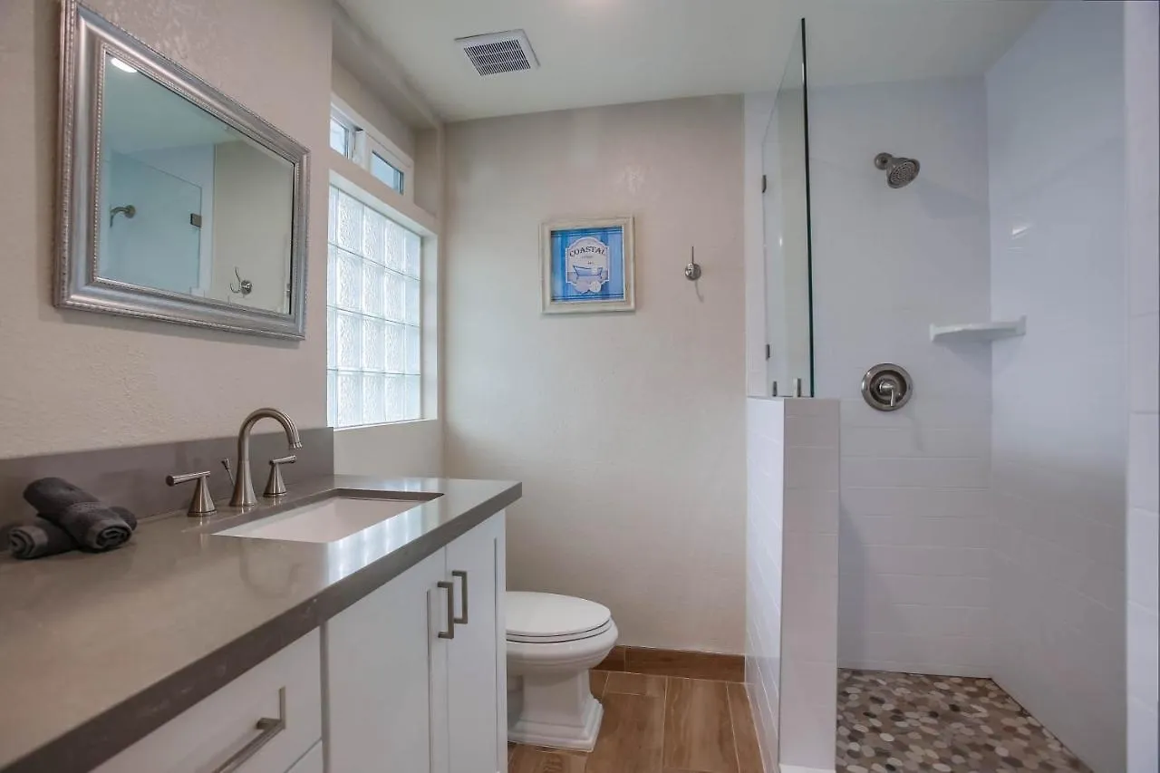 Ormond Oasis - Large Private Patio, Washerdryer, Pet Friendly & Steps2sand! * San Diego