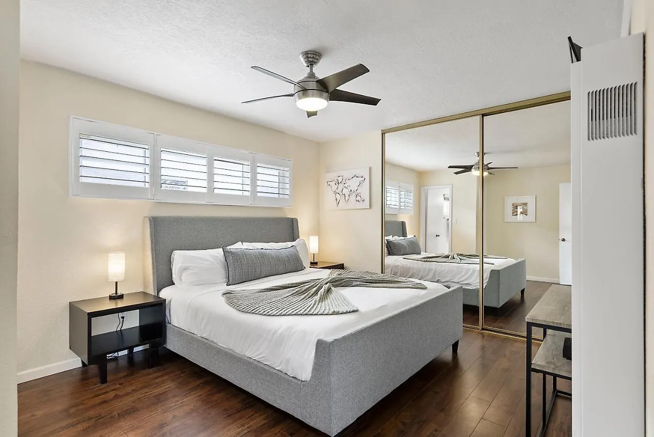 Pacific Paradise - Large Patio, Hot Tub, Short Walk To Beach, & Parking *