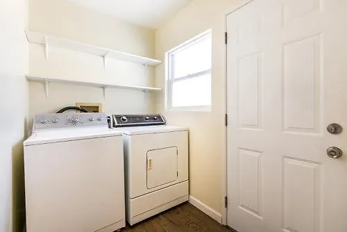 Pacific Oasis - Large Patio, Parking & Walk To *