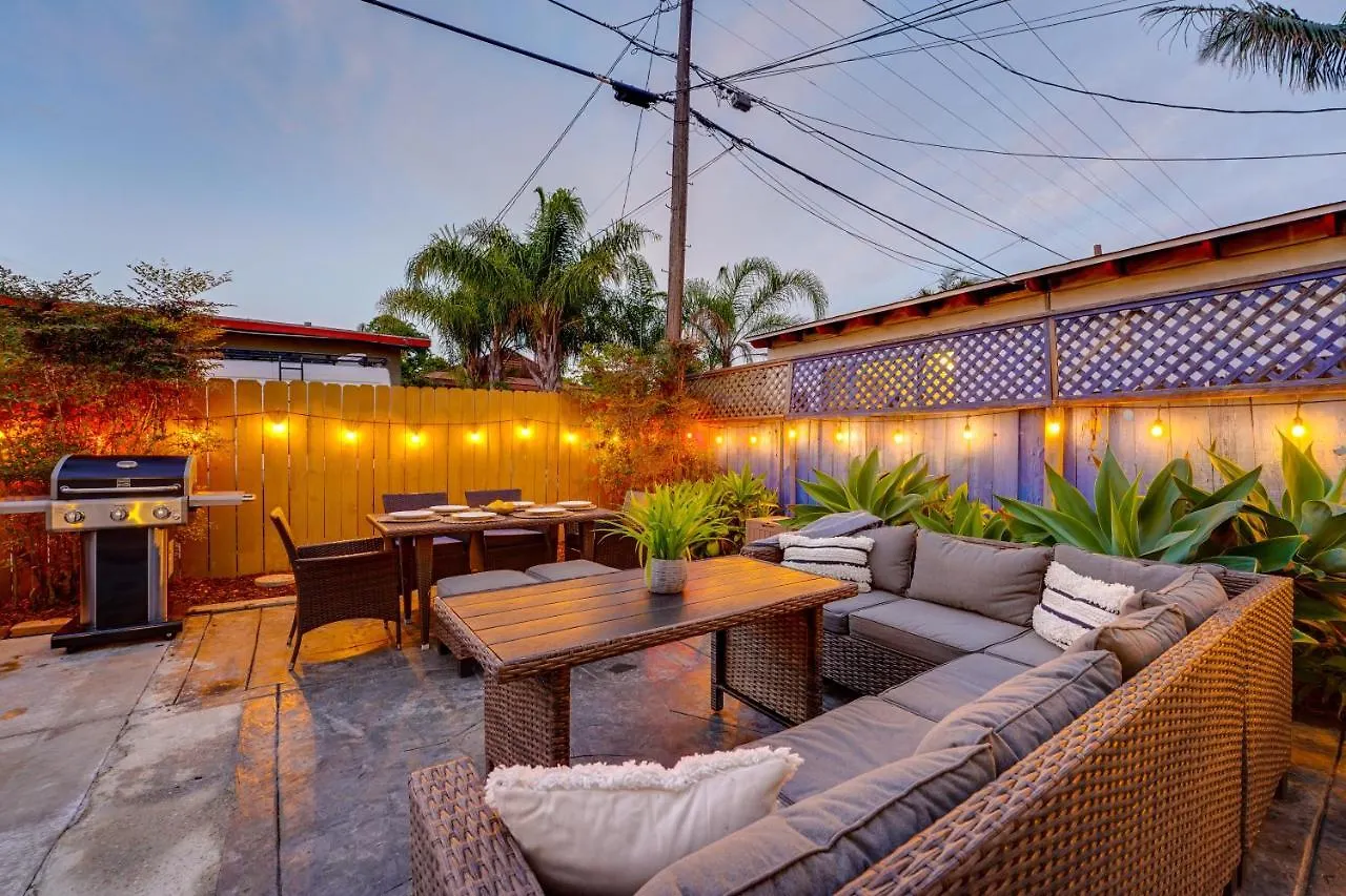 Pacific Paradise - Large Patio, Hot Tub, Short Walk To Beach, & Parking Holiday home *