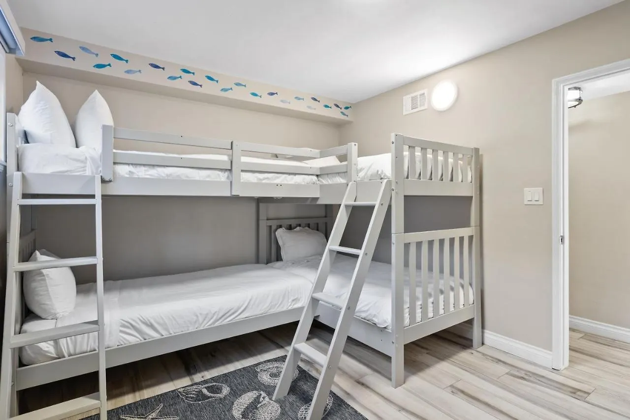 Holiday home Bird Rock Dreams - Ocean Views, Massive Yard, Outdoor Dining, Fast Wifi & Ac! *