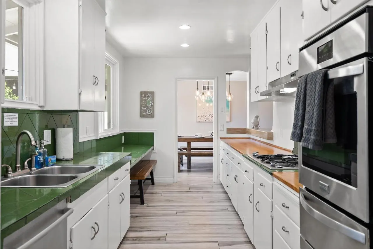Bird Rock Dreams - Ocean Views, Massive Yard, Outdoor Dining, Fast Wifi & Ac! * San Diego