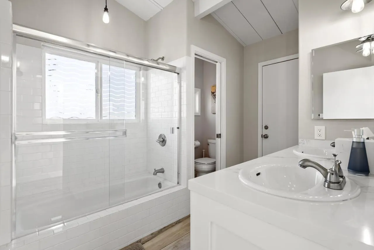 Bird Rock Dreams - Ocean Views, Massive Yard, Outdoor Dining, Fast Wifi & Ac! * San Diego
