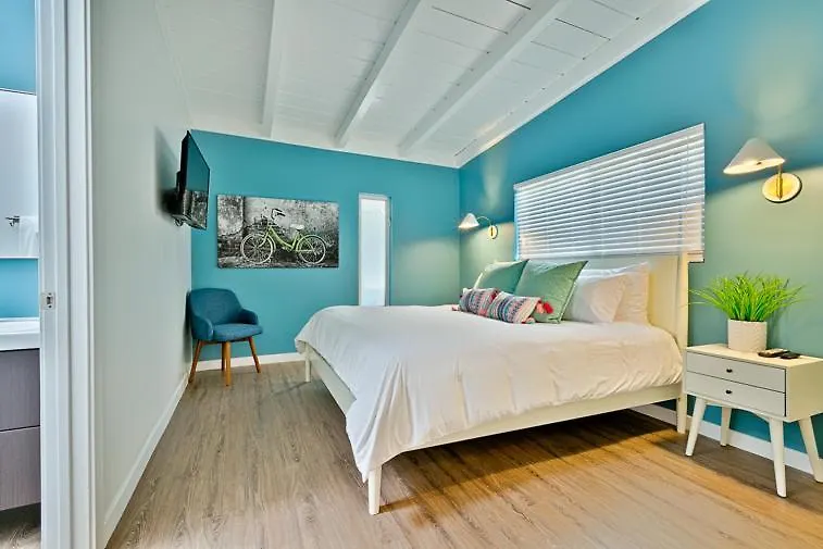 Shores Perfection - Spa, Ac, Pet Friendly, Parking, Fire Pit & Massive Private Yard! Holiday home *