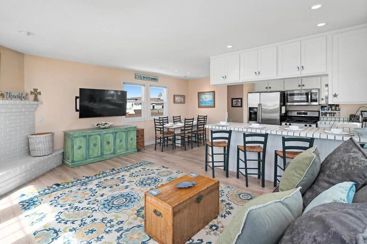 Bay View Paradise - Rooftop Deck, Off-street Parking, King Suite, Washerdryer & Bay Views! * San Diego