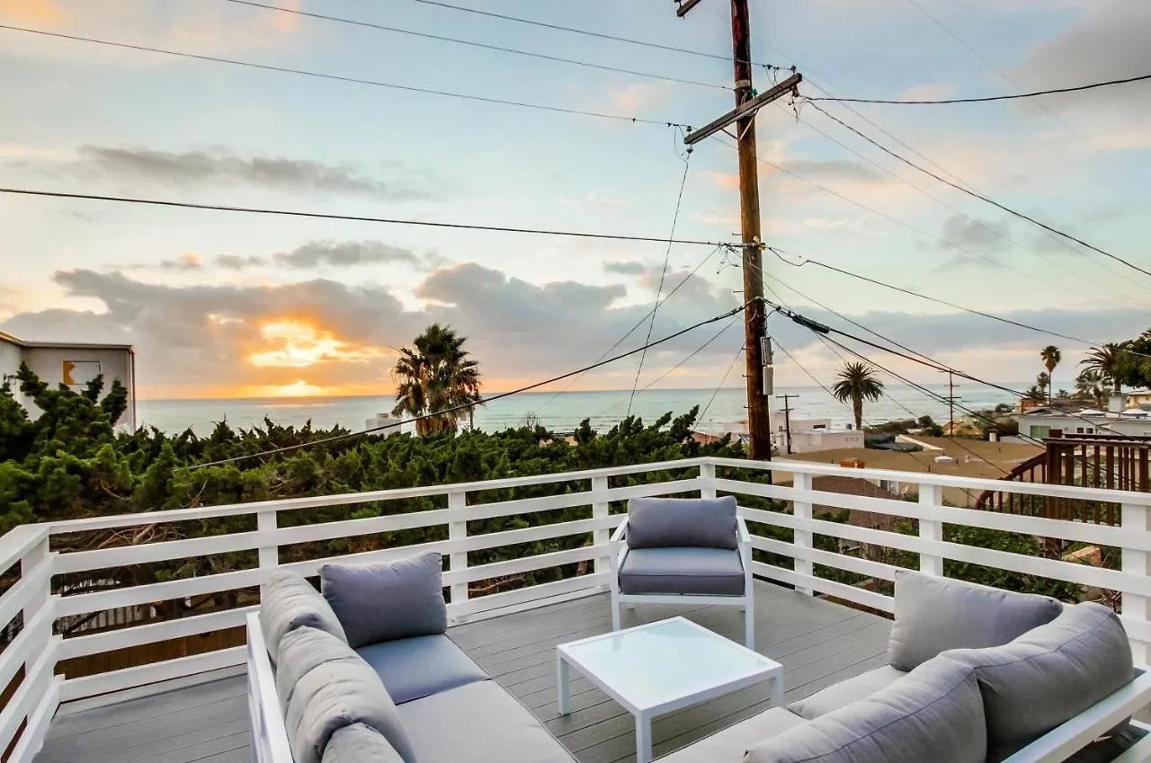 Holiday home Bird Rock Dreams - Ocean Views, Massive Yard, Outdoor Dining, Fast Wifi & Ac! *