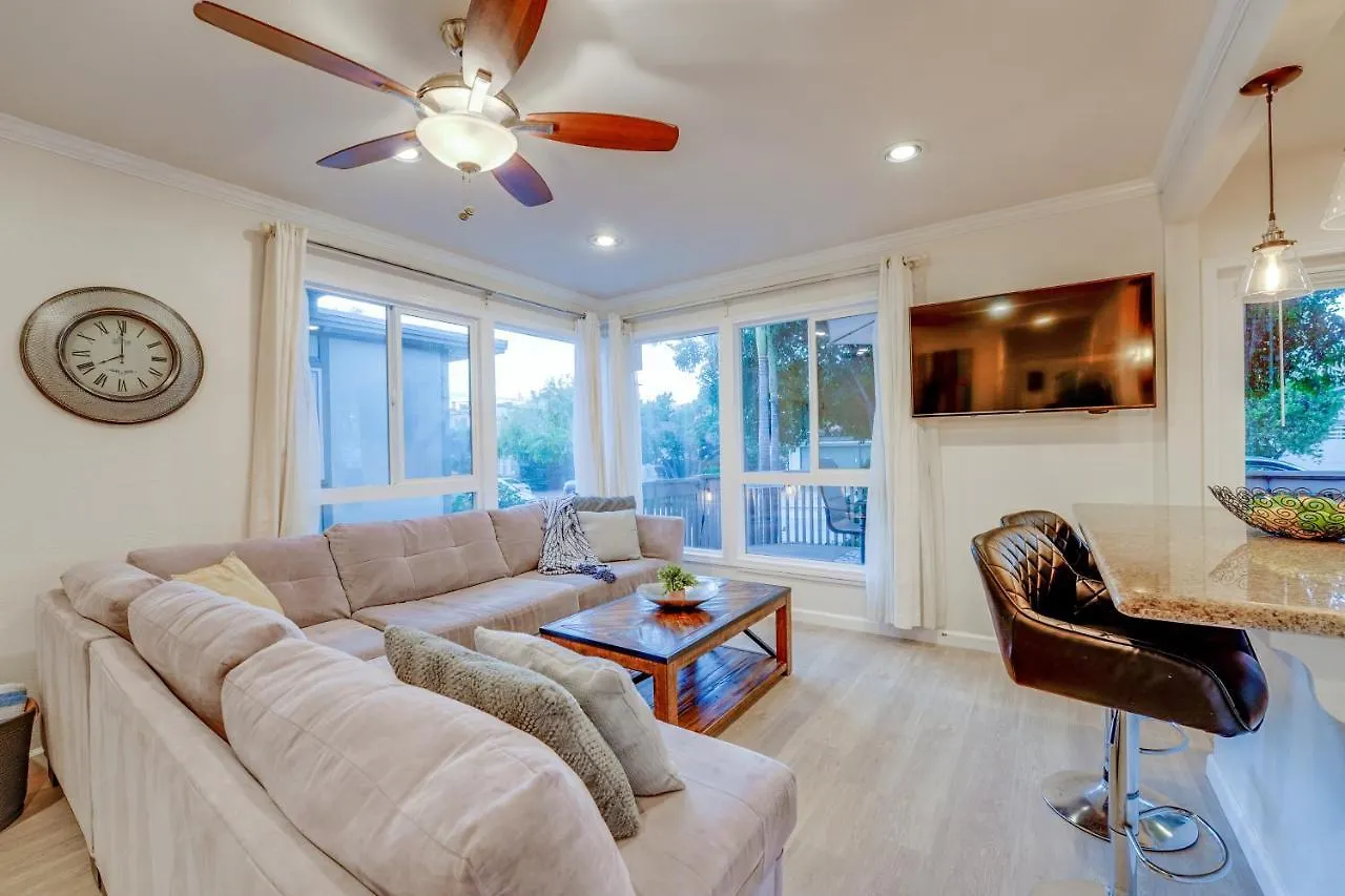 Windnsea Perfection - Walk2beach, Pet Friendly & Parking Holiday home