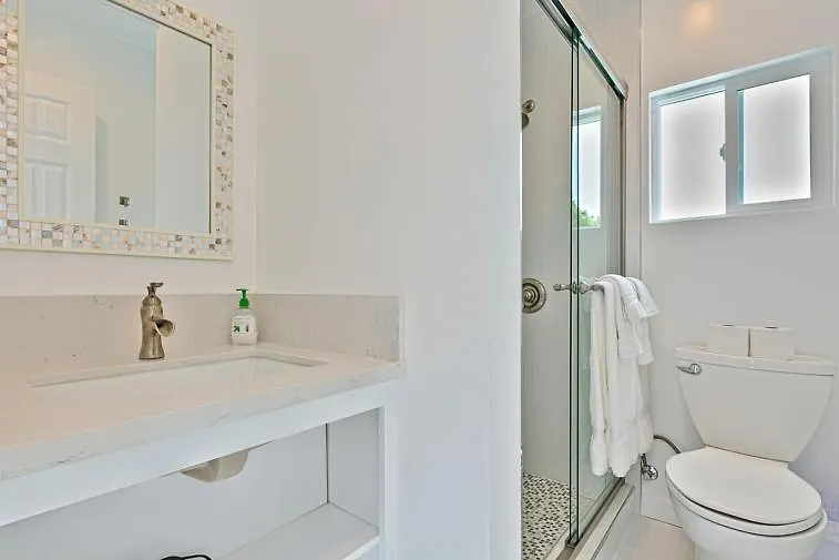 Shores Perfection - Spa, Ac, Pet Friendly, Parking, Fire Pit & Massive Private Yard! San Diego